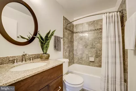10320 Castlehedge Ter, Silver Spring, MD 20902 photo 19