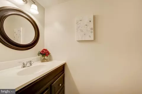 10320 Castlehedge Ter, Silver Spring, MD 20902 photo 7