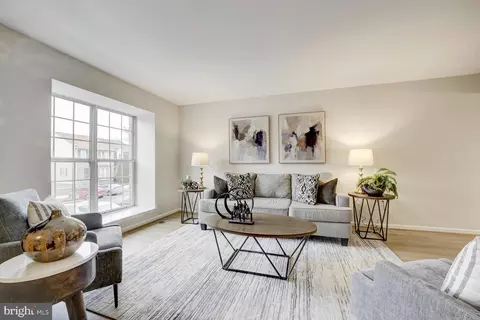 10320 Castlehedge Ter, Silver Spring, MD 20902 photo 5
