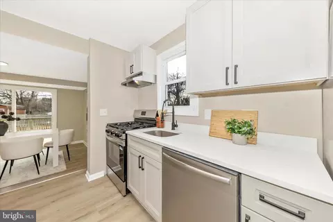 2506 Lindell St, Silver Spring, MD 20902 photo 7