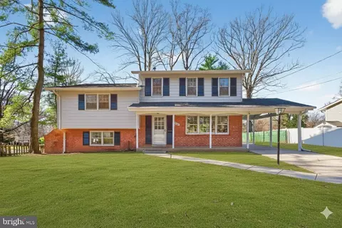 5202 Drake Ter, Rockville, MD 20853