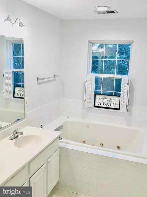 Bath - 2209 Kimball Pl, Silver Spring, MD 20910 photo 2 of 3