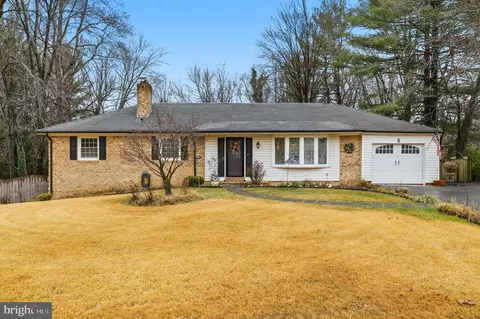 5 Roseneath Ct, Olney, MD 20832