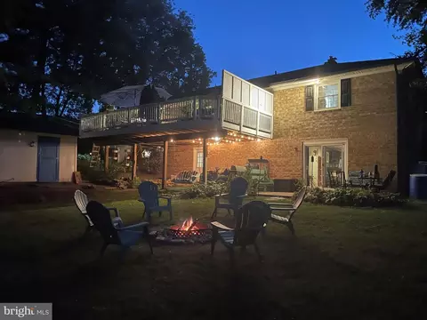 Exterior - 5 Roseneath Ct, Olney, MD 20832 photo 11 of 15