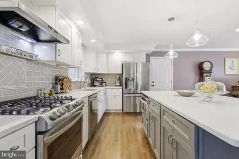 Kitchen - 5 Roseneath Ct, Olney, MD 20832 photo 2 of 2