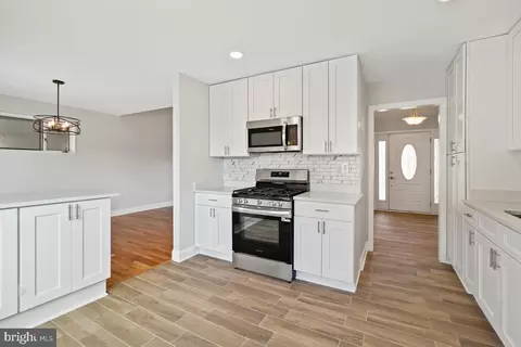 Entry Way - 11514 Yates, Silver Spring, MD 20902 photo 3 of 4