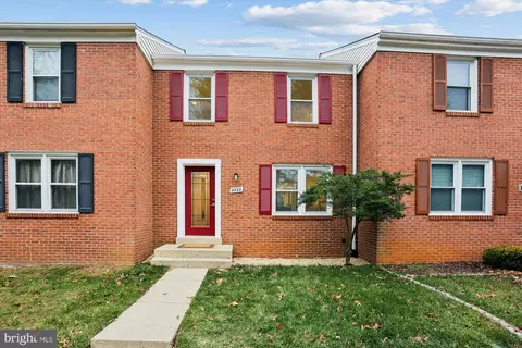 9323 Bentridge Ave, Potomac, MD 20854