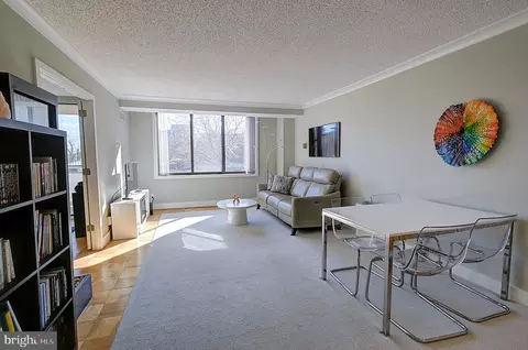 5225 Pooks Hill Rd #121N, Bethesda, MD 20814