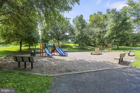 8607 Lanier Dr, Silver Spring, MD 20910 photo 8