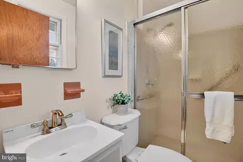 10704 Jamaica Dr, Silver Spring, MD 20902 photo 14