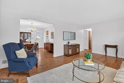 10704 Jamaica Dr, Silver Spring, MD 20902 photo 3