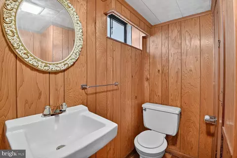 10704 Jamaica Dr, Silver Spring, MD 20902 photo 23