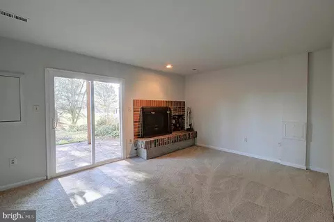 Living - 11323 Baritone Ct, Silver Spring, MD 20901 photo 1 of 3