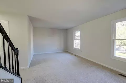 Living - 11323 Baritone Ct, Silver Spring, MD 20901 photo 2 of 3