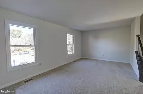 Living - 11323 Baritone Ct, Silver Spring, MD 20901 photo 3 of 3
