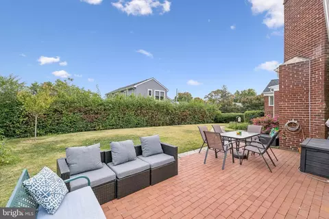 Exterior - 2403 Colston Dr, Silver Spring, MD 20910 photo 3 of 6