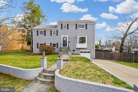 6001 Marquette Ter, Bethesda, MD 20817