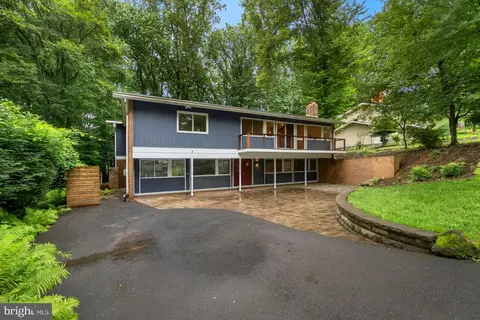 7614 Hamilton Spring Rd, Bethesda, MD 20817