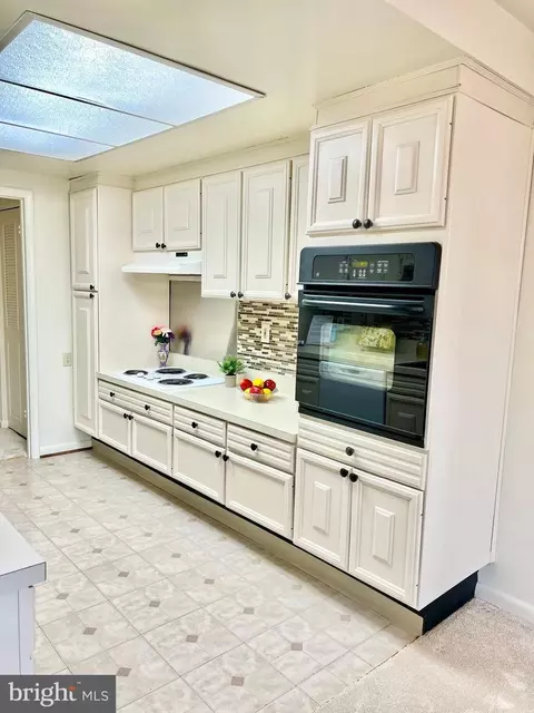 Kitchen - 3386 Chiswick Ct #50-1A, Silver Spring, MD 20906 photo 3 of 4