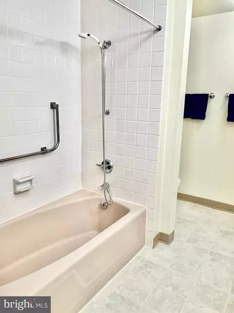 Bath - 3386 Chiswick Ct #50-1A, Silver Spring, MD 20906 photo 2 of 3