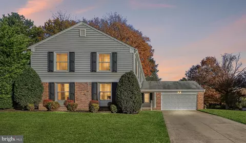 8701 Sleepy Hollow Ln, Potomac, MD 20854