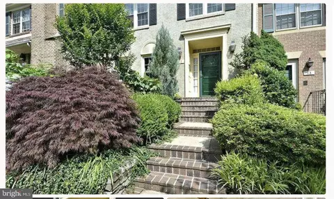 15 Bentridge Ct, Potomac, MD 20854