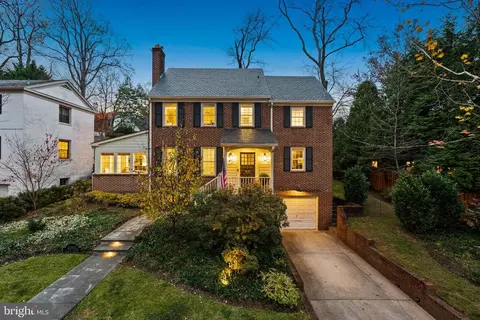 4213 Leland St, Chevy Chase, MD 20815