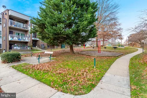 2305 Greenery Ln #T-4-3, Silver Spring, MD 20906 photo 28