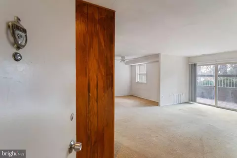 2305 Greenery Ln #T-4-3, Silver Spring, MD 20906 photo 2