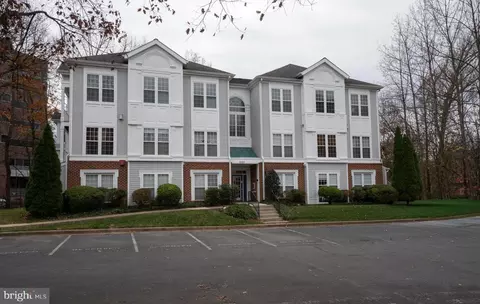 9701 Leatherfern #202, Montgomery Village, MD 20886