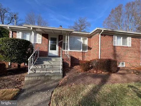 6205 Kirby Rd, Bethesda, MD 20817