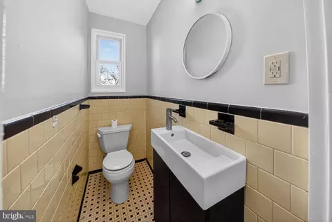 Bath - 8611 Carroll Ave, Silver Spring, MD 20903 photo 1 of 2