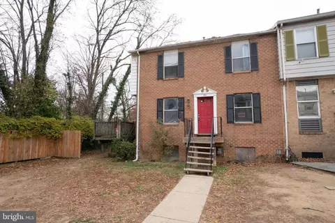 551 W Diamond Ave #17, Gaithersburg, MD 20877