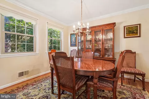 15417 Aylesbury St, Silver Spring, MD 20905 photo 9