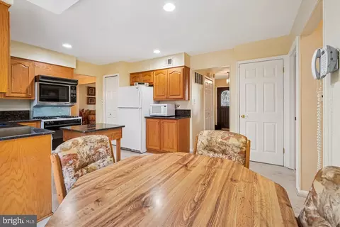 15417 Aylesbury St, Silver Spring, MD 20905 photo 13