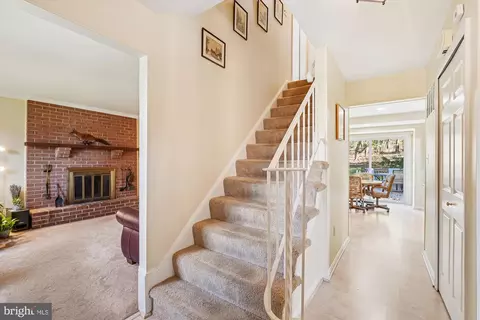 15417 Aylesbury St, Silver Spring, MD 20905 photo 3