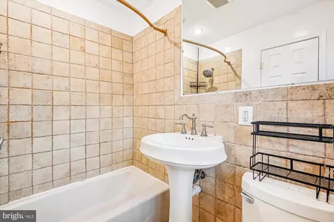 Bath - 8629 Geren Rd #29-3, Silver Spring, MD 20901 photo 2 of 3