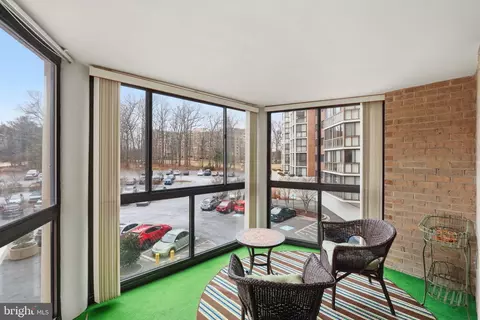 15100 Interlachen Dr #4-201, Silver Spring, MD 20906 photo 5