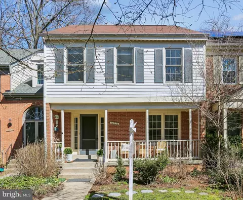 12255 Tildenwood Dr, Rockville, MD 20852