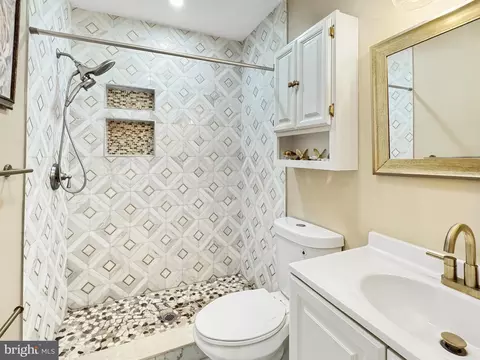 Bath - 2408 Lillian Dr, Silver Spring, MD 20902 photo 3 of 7