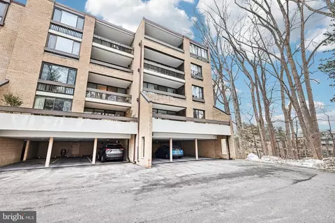 4920 Sentinel Dr #3-106, Bethesda, MD 20816
