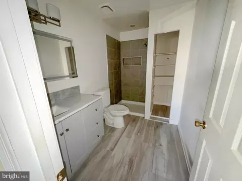 Bath - 3801 Dunsinane Dr #24, Silver Spring, MD 20906 photo 2 of 4