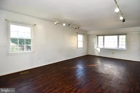 6 Beechvue Ct, Silver Spring, MD 20906 photo 8