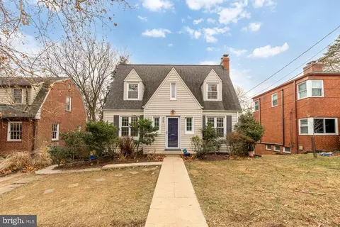205 Hodges Ln, Takoma Park, MD 20912