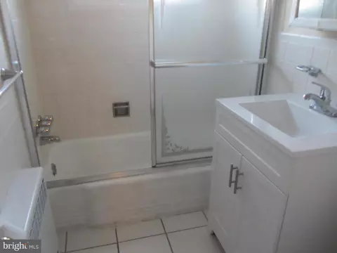 Bath - 614 Sligo Ave #303, Silver Spring, MD 20910 photo 3 of 3