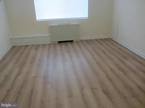 Living - 614 Sligo Ave #303, Silver Spring, MD 20910 photo 4 of 9