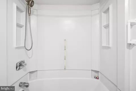 15107 Interlachen Dr #2-215, Silver Spring, MD 20906 photo 13