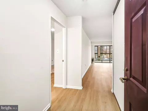 15107 Interlachen Dr #2-215, Silver Spring, MD 20906 photo 2
