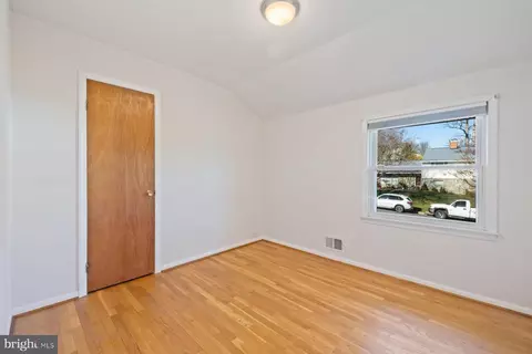 Bedroom - 3151 Castleleigh Rd, Silver Spring, MD 20904 photo 1 of 6