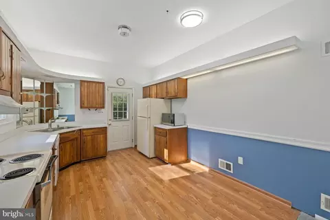 Kitchen - 3151 Castleleigh Rd, Silver Spring, MD 20904 photo 2 of 2